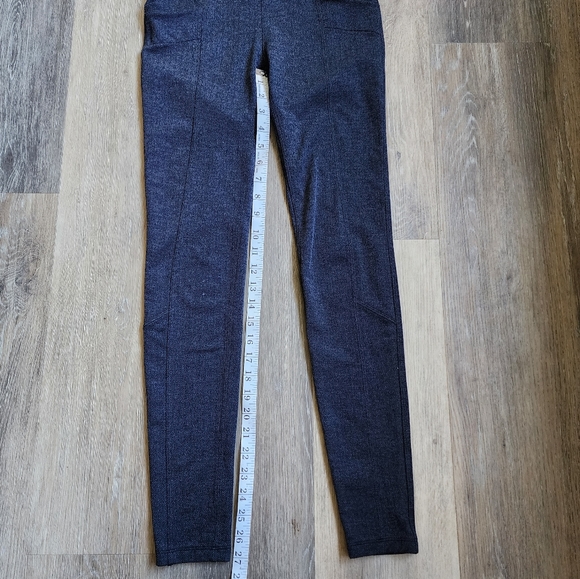 ATHLETA LEGGINGS - Picture 7 of 11